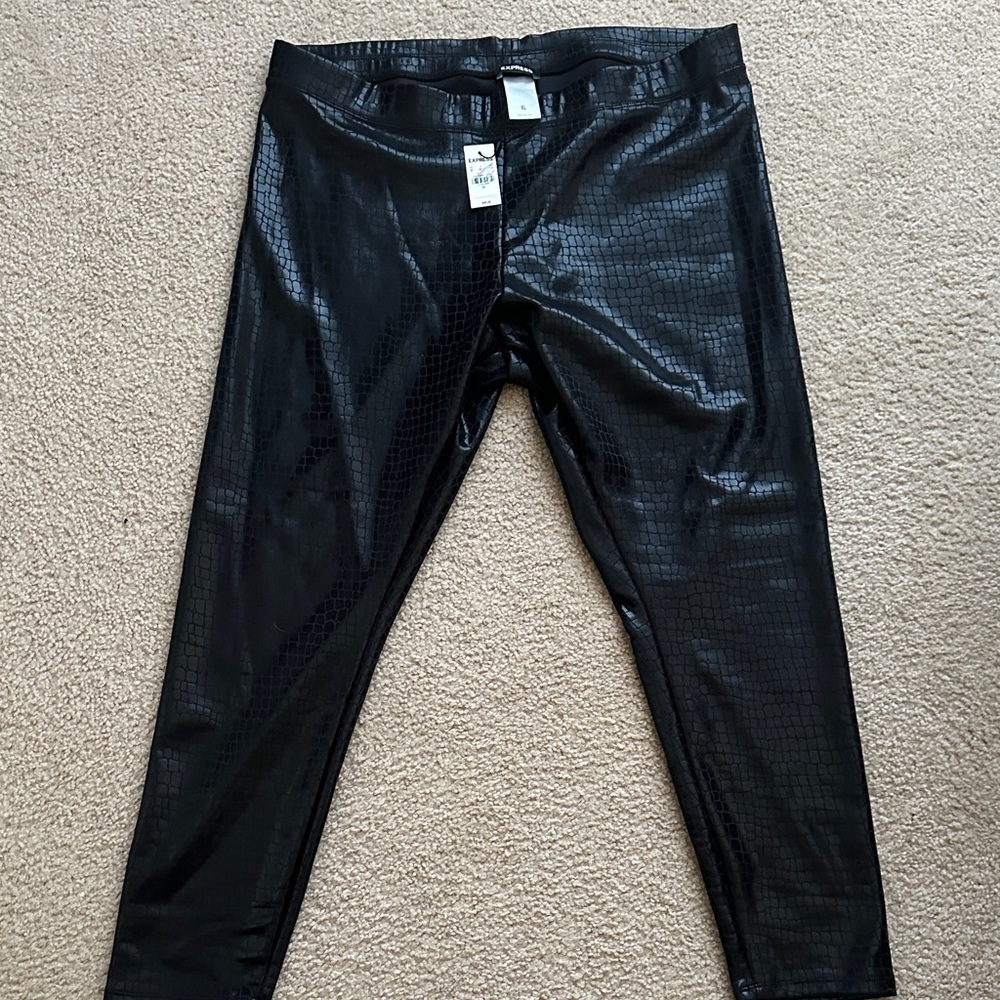 Express Black Textured Leggings